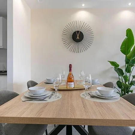 Luxurious In Marina Banus, Puerto Banus Marbella